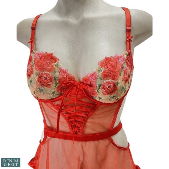 Victoria’s Secret Wicked Floral Embroidery Red Sheer Lace Apron NWT~NEW💋 - Picture 6 of 16